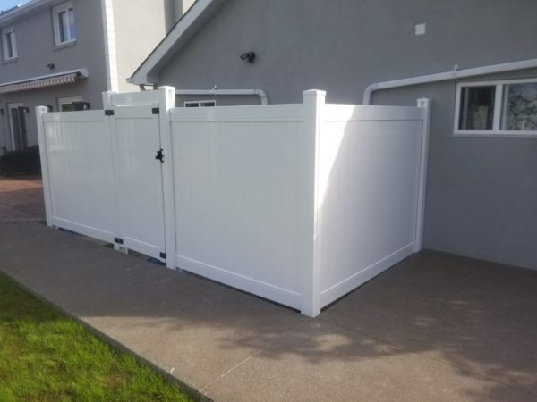 vinyl fencing canada