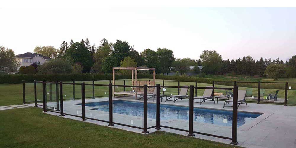 Aluminum-Glass-Railings.jpg