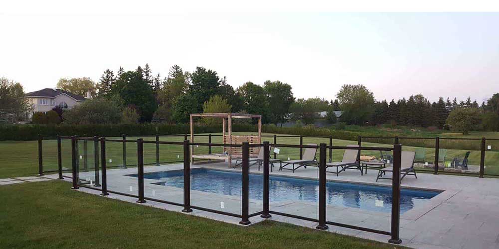 Aluminum-Glass-Railings.jpg